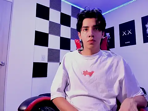 Snapshot of jeycobb chatting on 10.20.25 jeycobb online show from 10.20.25