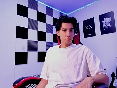 Snapshot of jeycobb chatting on 11.02.25 jeycobb online show from 11.02.25