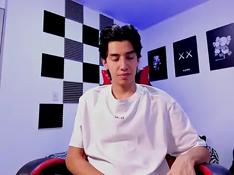 Snapshot of jeycobb chatting on 11.09.25 jeycobb online show from 11.09.25