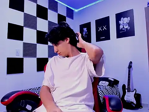 Snapshot of jeycobb chatting on 11.13.25 jeycobb online show from 11.13.25