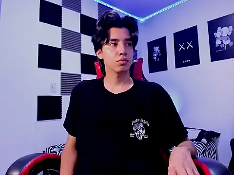 Snapshot of jeycobb chatting on 11.19.25 jeycobb online show from 11.19.25