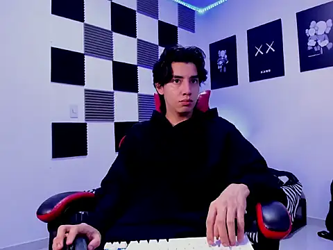 Snapshot of jeycobb chatting on 11.24.25 jeycobb online show from 11.24.25