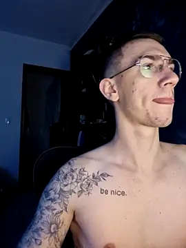 Snapshot of SweetGoodBoy22 chatting on 11.14.25 SweetGoodBoy22 online show from 11.14.25