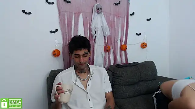 Snapshot of sombralovers chatting on 10.21.25 sombralovers online show from 10.21.25