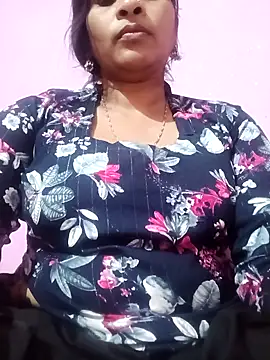 Snapshot of Priyanka_hot54 chatting on 10.08.25 Priyanka hot54 online show from 10.08.25