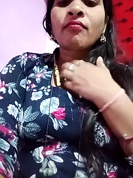 Snapshot of Priyanka_hot54 chatting on 10.08.25 Priyanka hot54 online show from 10.08.25