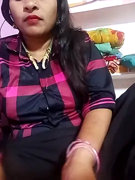 Snapshot of Priyanka_hot54 chatting on 10.21.25 Priyanka hot54 online show from 10.21.25