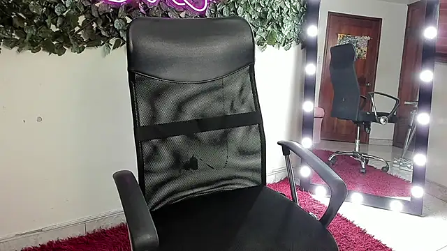 Samanta Ortiz online show from 11.17.25