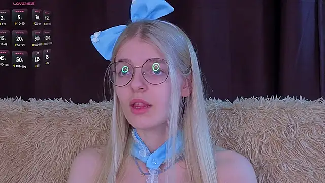 MonicaShiny online show from 11.16.25