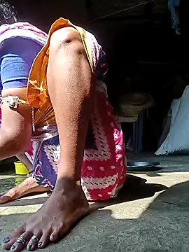 Hotty-romi3 online show from 10.13.25