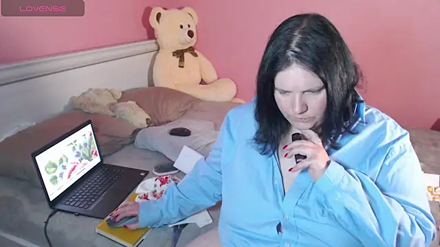  alexandra ray  online show from 12.13.25