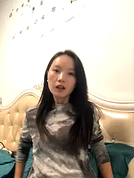 Mile-m online show from 10.26.25