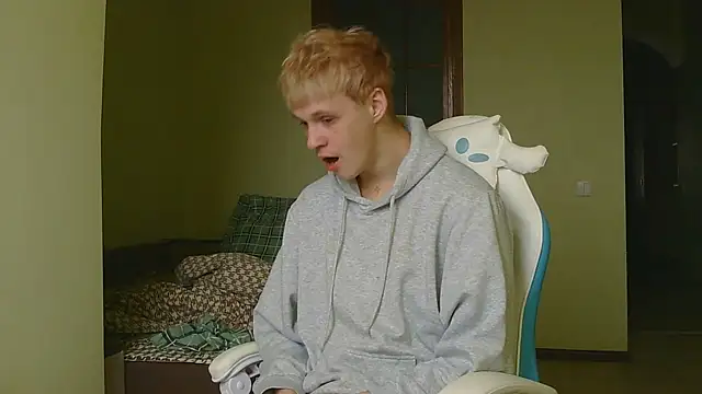 Snapshot of _Timmy_Boy_ chatting on 11.29.25 Timmy Boy online show from 11.29.25