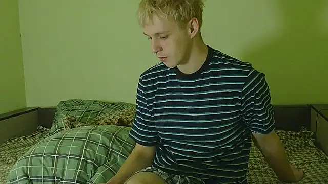 Snapshot of _Timmy_Boy_ chatting on 12.03.25 Timmy Boy online show from 12.03.25