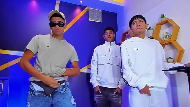 Play boys Hot2 online show from 10.05.25