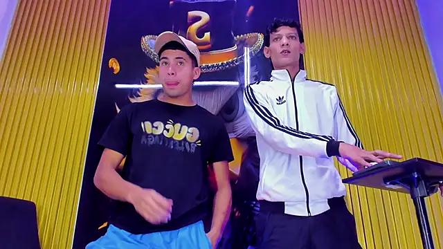 Play boys Hot2 online show from 10.31.25