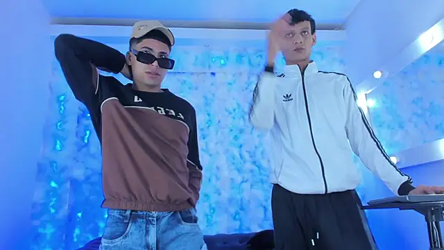 Play boys Hot2 online show from 11.01.25