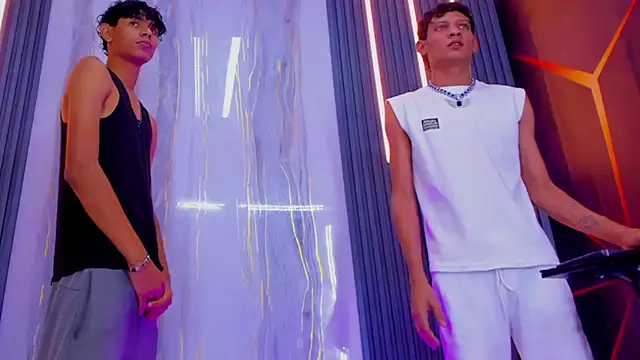 Play boys Hot2 online show from 11.05.25