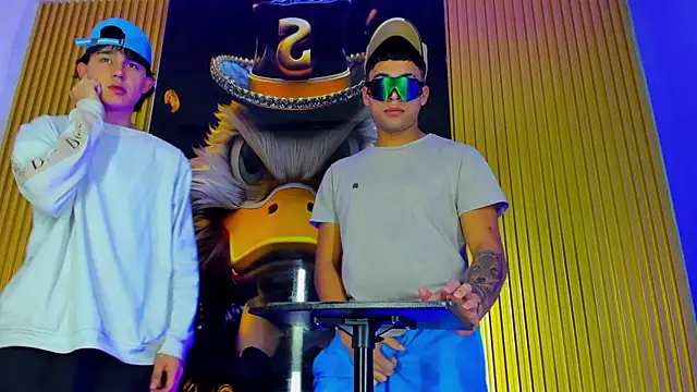 Play boys Hot2 online show from 11.13.25