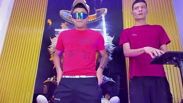 Play boys Hot2 online show from 11.14.25