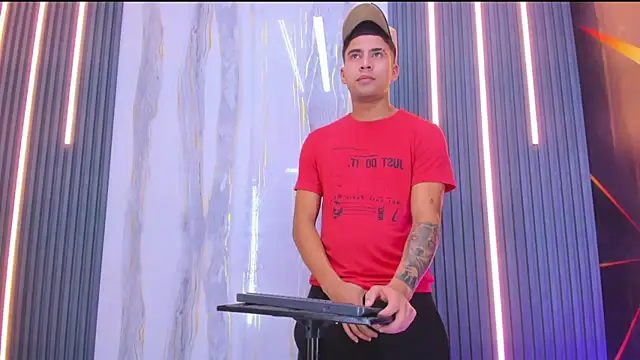 Play boys Hot2 online show from 11.23.25