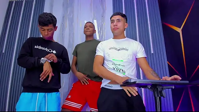 Play boys Hot2 online show from 11.26.25