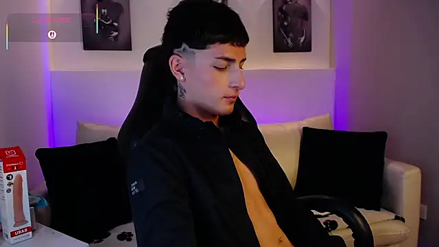 Snapshot of MateoMitchell chatting on 01.19.26 MateoMitchell online show from 01.19.26