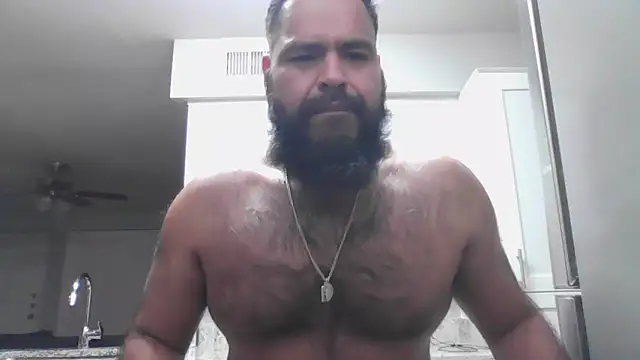 BigJohnBear39 online show from 10.05.25