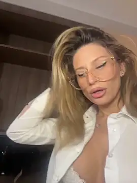 AvaMaddisson online show from 03.16.26