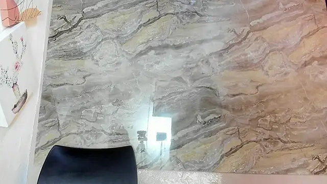 COMPTON 01 online show from 11.01.25