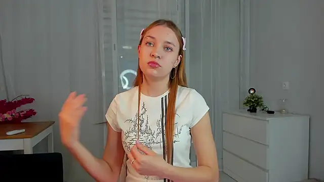 MarindaRuud online show from 10.21.25