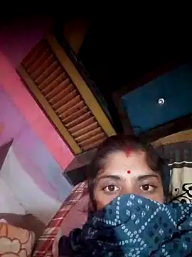 Snapshot of CWEETY-12 chatting on 10.23.25 CWEETY-12 online show from 10.23.25