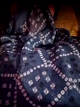 Snapshot of CWEETY-12 chatting on 10.30.25 CWEETY-12 online show from 10.30.25