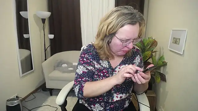 VestaWoody online show from 11.15.25