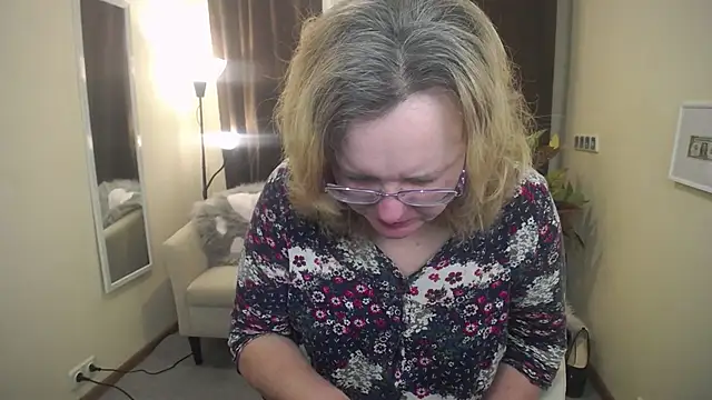 VestaWoody online show from 11.21.25