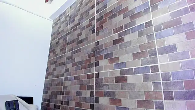 luna valen online show from 12.13.25