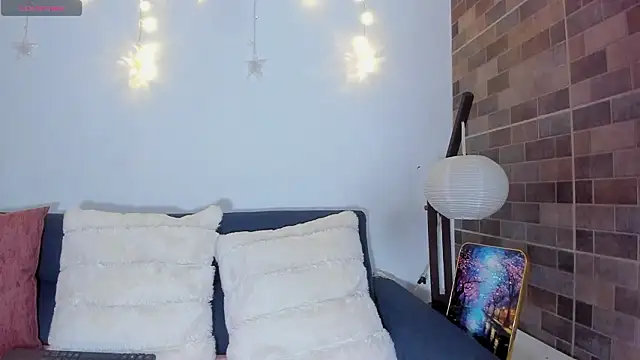 Snapshot of luna_valen chatting on 02.03.26 luna valen online show from 02.03.26