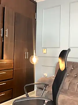 Rose monroee online show from 10.20.25