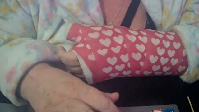 Playful MILF Demi online show from 11.16.25