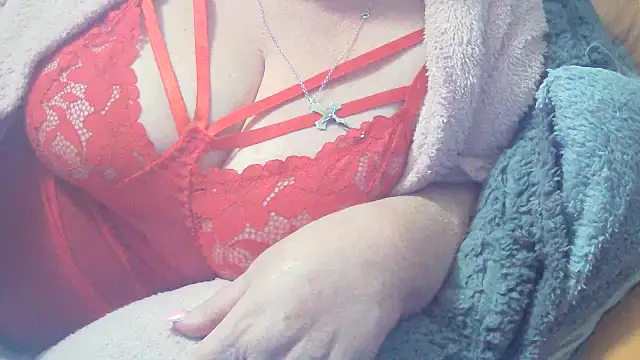 Playful MILF Demi online show from 11.26.25