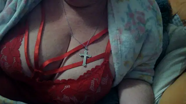 Playful MILF Demi online show from 11.27.25