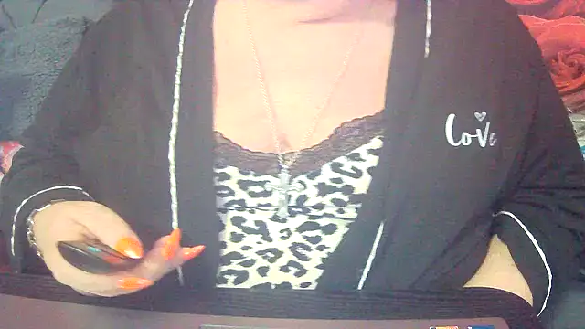 Playful MILF Demi online show from 03.26.26