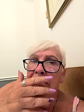Playful MILF Demi online show from 07.03.26