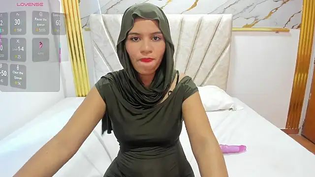 Snapshot of Yasmin_nazer chatting on 10.15.25 Yasmin nazer online show from 10.15.25