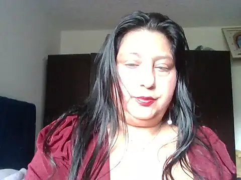 Karina Betherlsen online show from 10.12.25