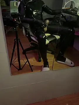 Wuza-H online show from 12.02.25