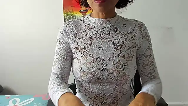 Snapshot of Seductress_Malia chatting on 11.10.25 Seductress Malia online show from 11.10.25