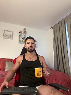 Ezzio Scolaro online show from 04.03.26