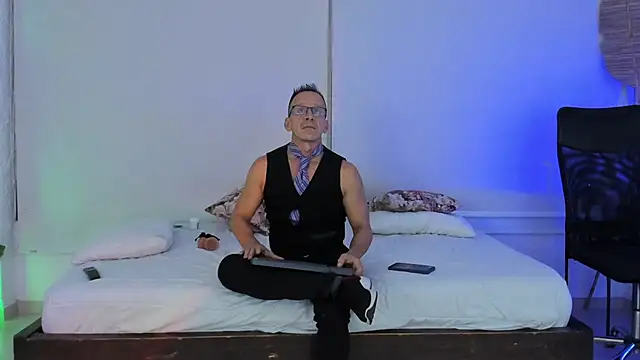  axelking  online show from 11.15.25