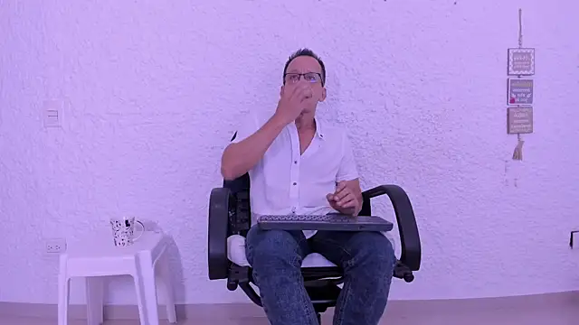  axelking  online show from 02.20.26